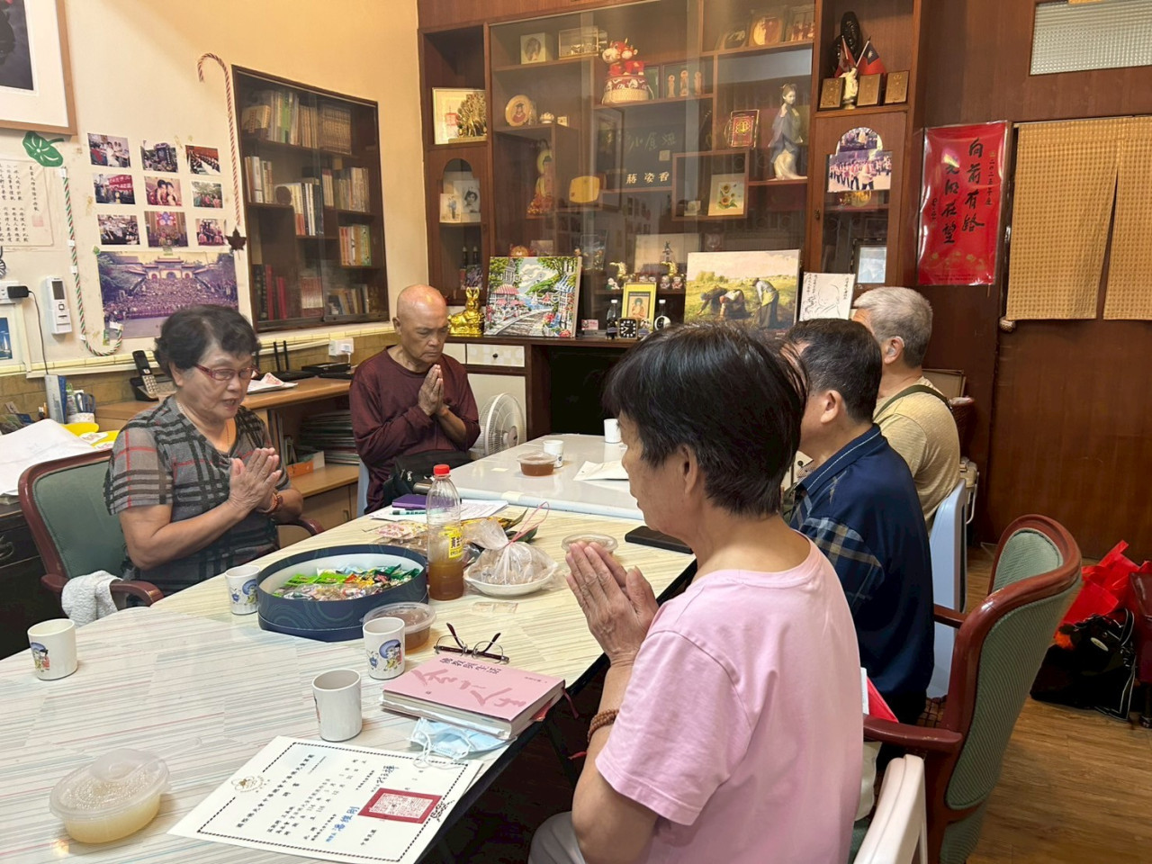 LINE_ALBUM_20251023讀書會_251024_2