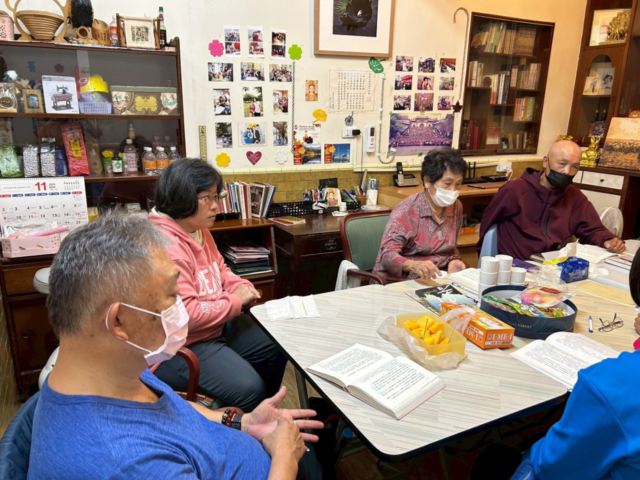 LINE_ALBUM_20251120拱辰讀書會_251122_9