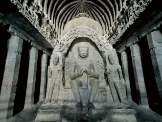 印度阿姜塔石窟-01