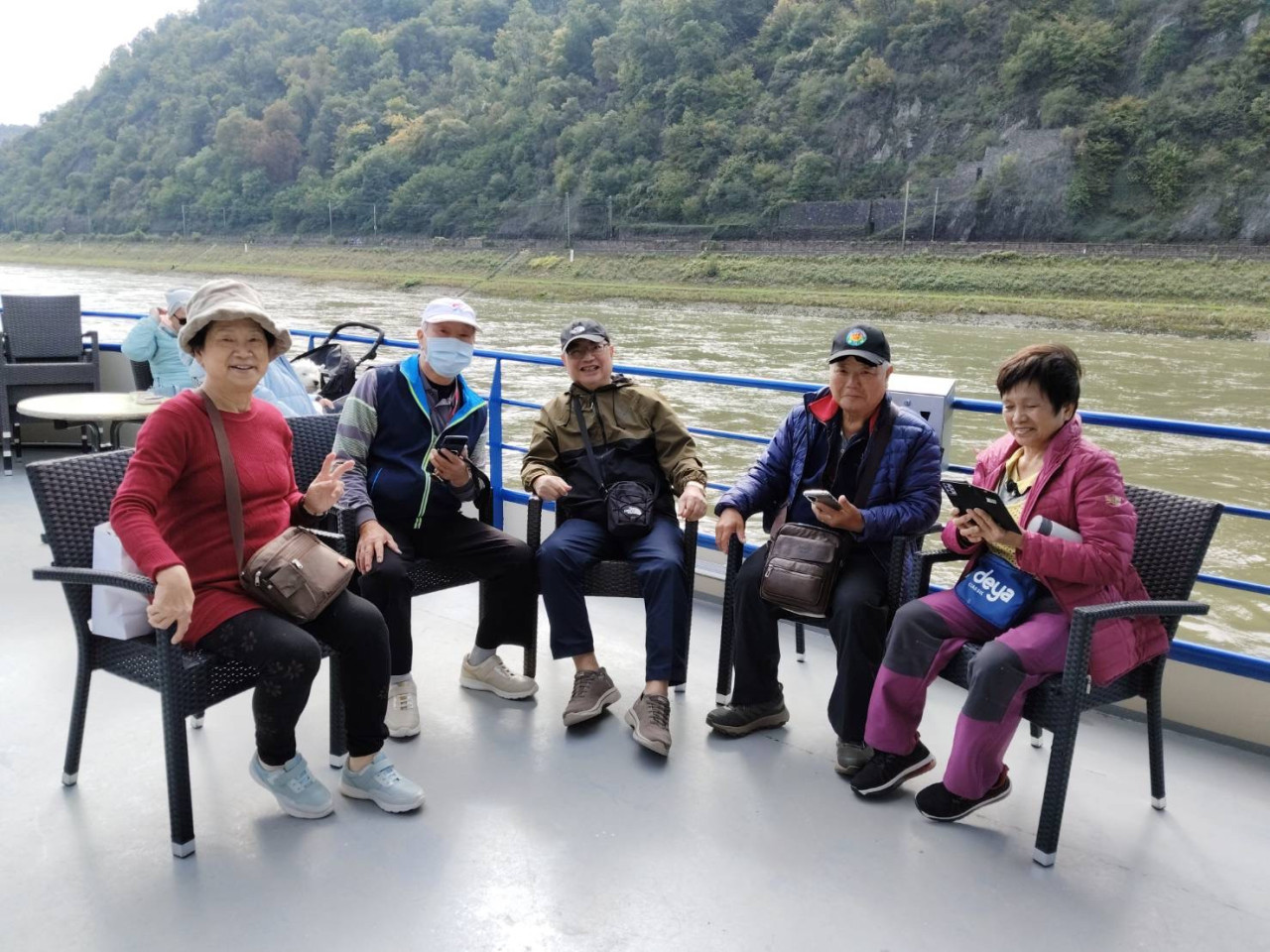 D9A80035-7F24-4007-ABF1-0FDBC93D5503