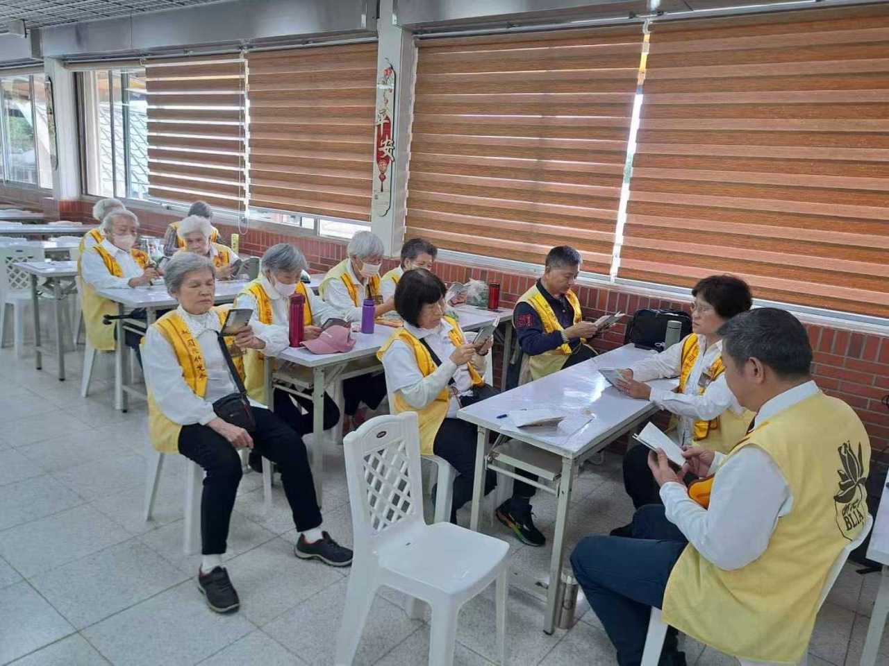 7239e5b7f0a14fa61492f7d0f9ba4cf4