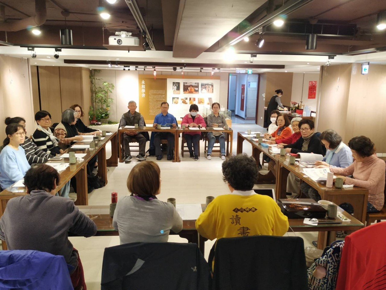 A5C4BE1C-F90A-4F95-9753-DDB151E9F4FA